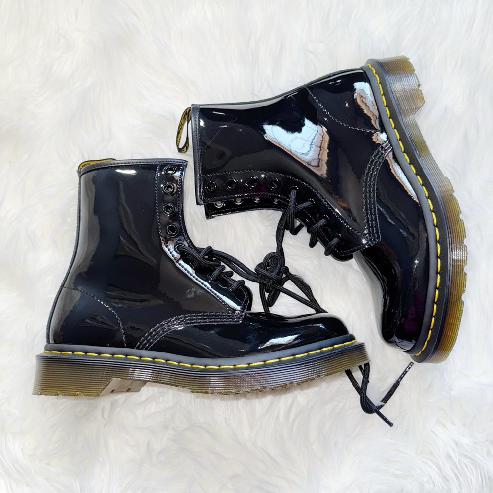 Dr. Martens Black Patent Leather Lace-Up Boots Size 7 - Picture 2 of 10